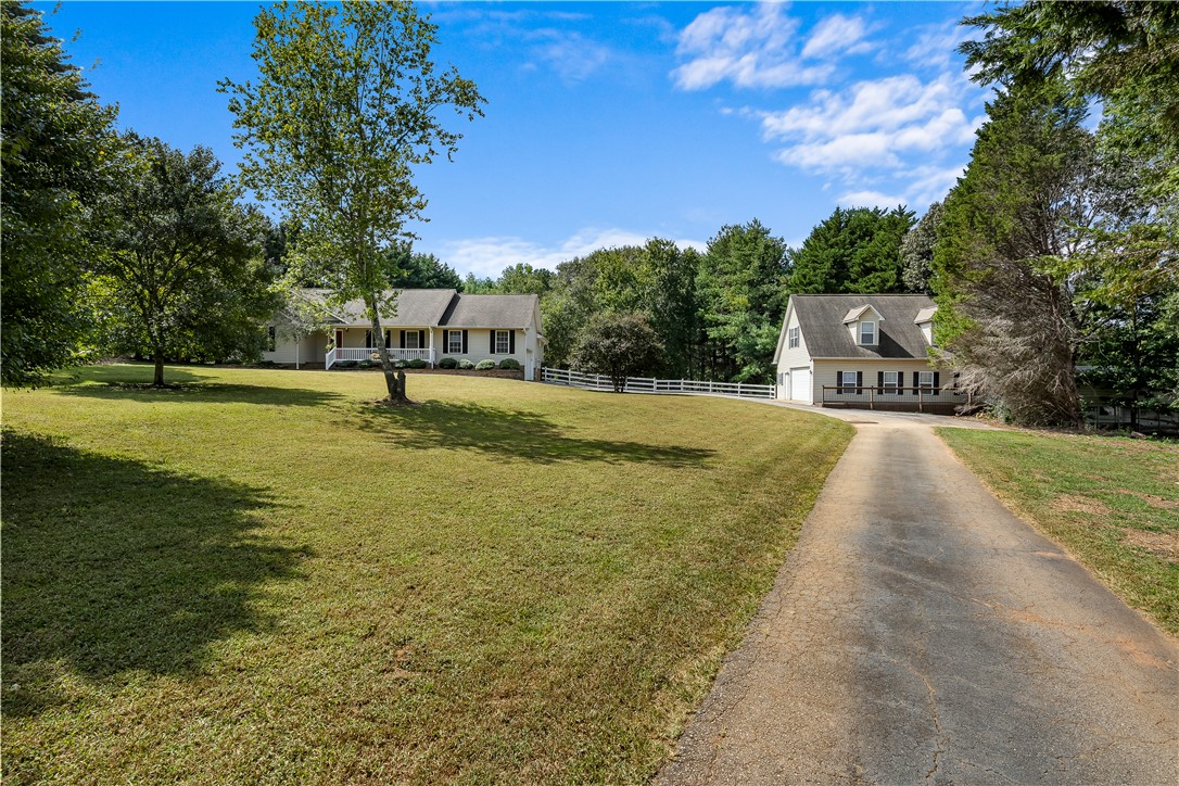 Williamston, South Carolina 29697, United States, 3 Bedrooms Bedrooms, ,2 BathroomsBathrooms,Residential,Active,215451