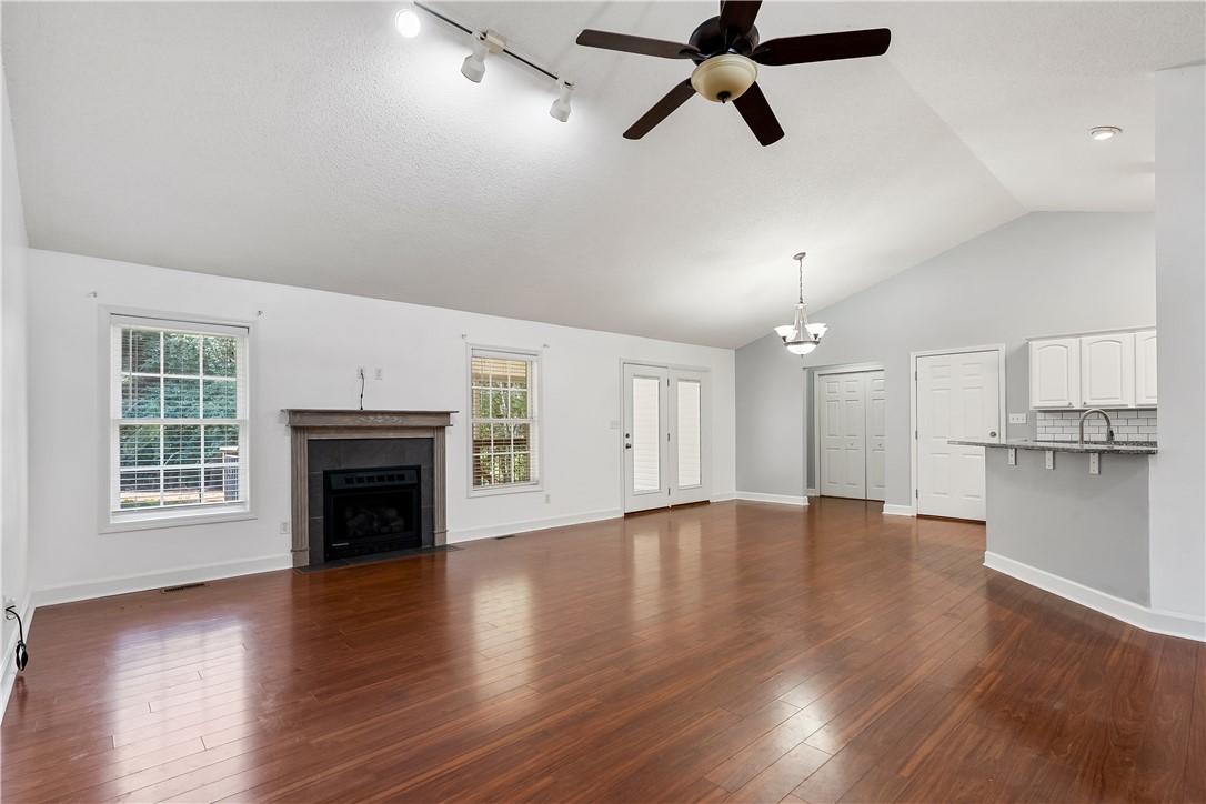 Williamston, South Carolina 29697, United States, 3 Bedrooms Bedrooms, ,2 BathroomsBathrooms,Residential,Active,215451