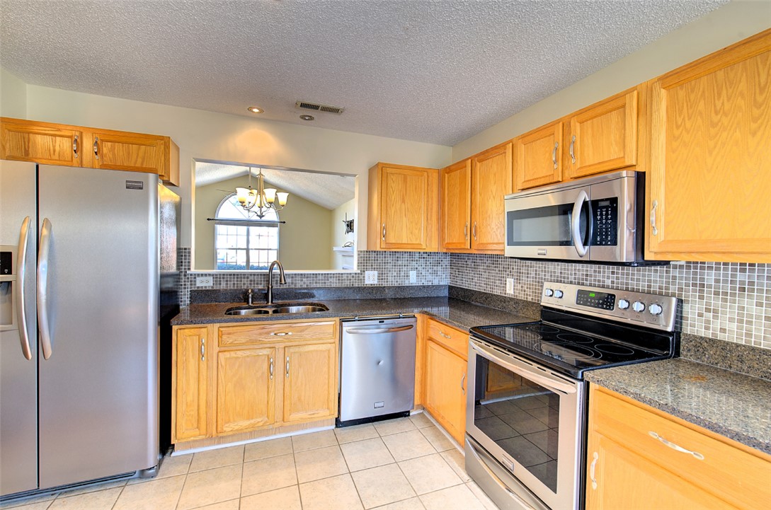 316 Woodruff Park Lane, Simpsonville, South Carolina image 4