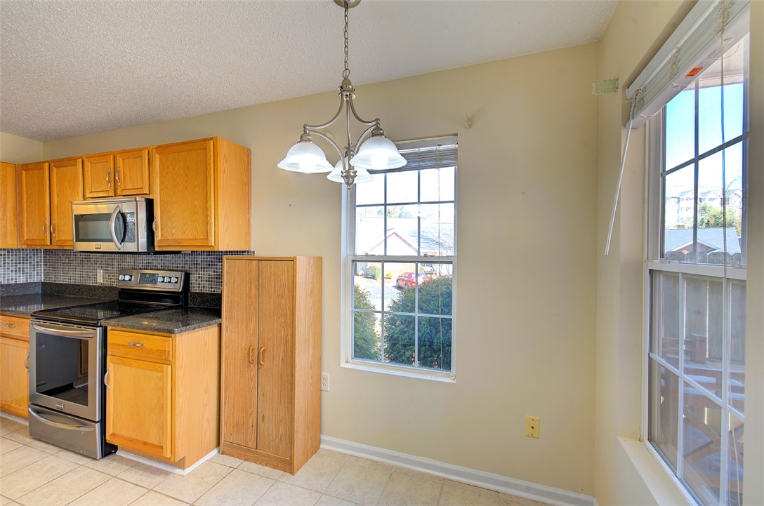 316 Woodruff Park Lane, Simpsonville, South Carolina image 6