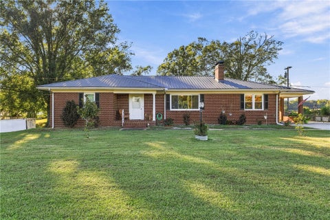Photo of 114 Docheno Road, Belton, SC 29627 (MLS # 20306403)