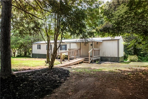 Mobile Home For Sale - 410 Cedar Circle<br/> Easley, SC 29640