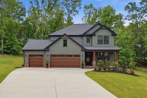 Photo of 3106 Chatham Drive, Seneca, SC 29678 (MLS # 20300826)