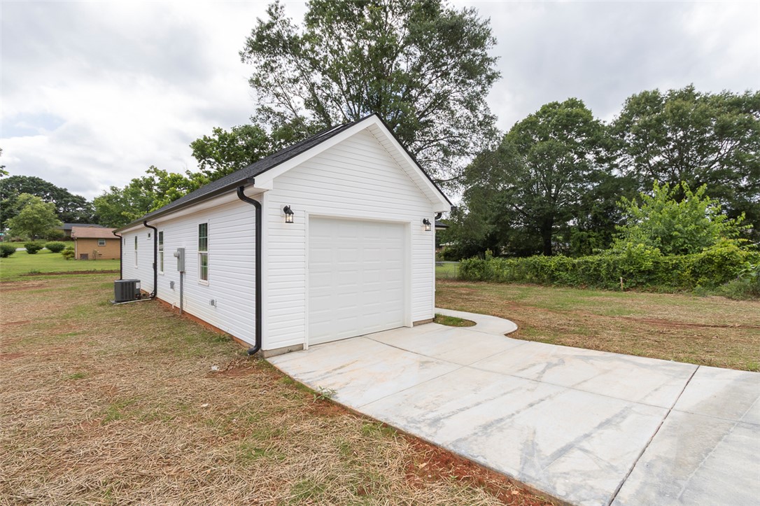 636 Jasmin Drive, Anderson, South Carolina image 3