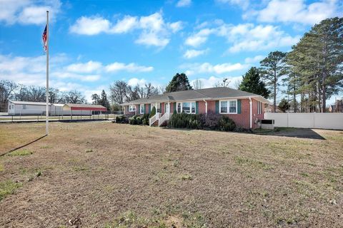 Photo of 105 W Church Street, Iva, SC 29655 (MLS # 20297404)