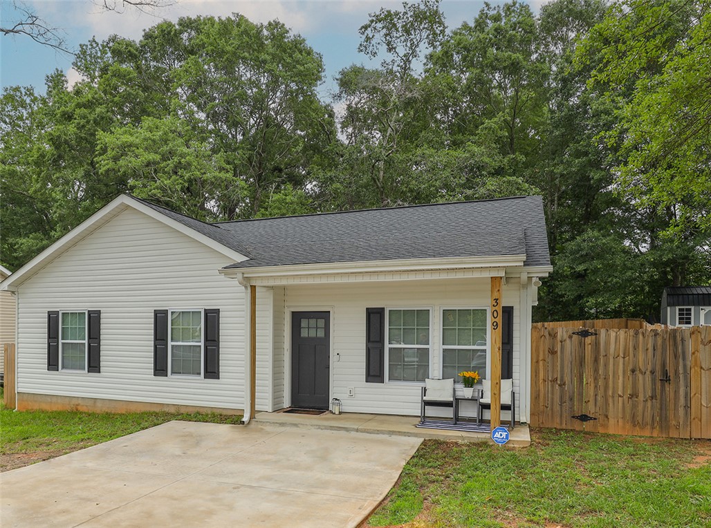 309 Saluda Street, Belton, South Carolina image 1