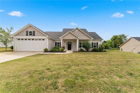 Photo of 1411 Dunn Road, Anderson, SC 29625 (MLS # 20301105)