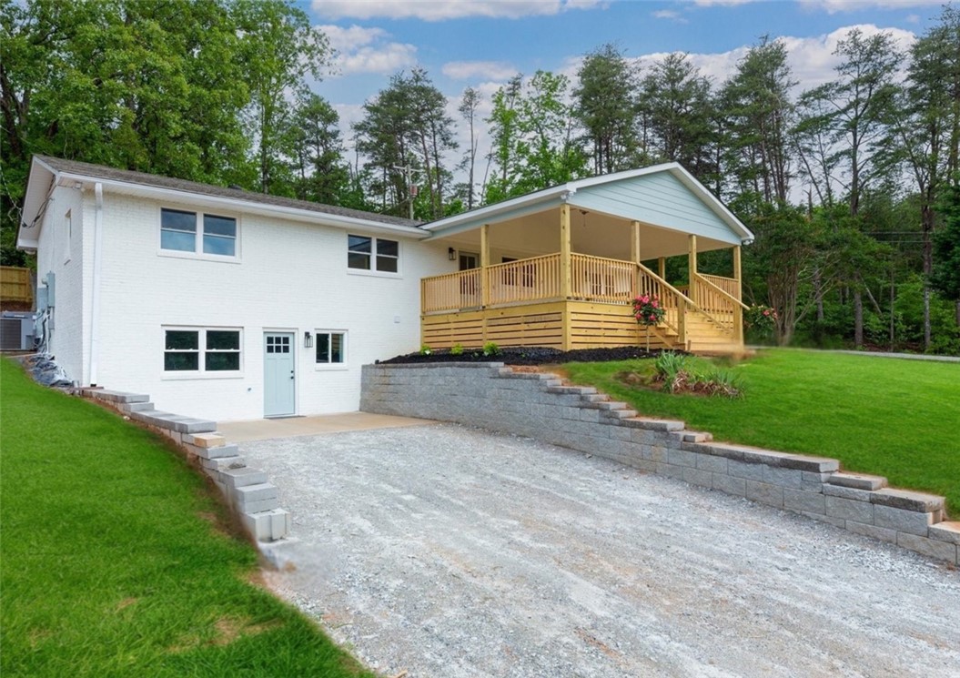 101 Fairview Drive, Greenville, South Carolina image 3