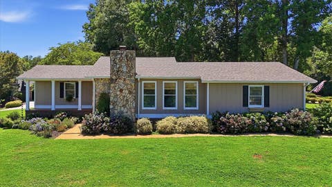 Photo of 1800 Grandview Drive, Seneca, SC 29672 (MLS # 20303092)