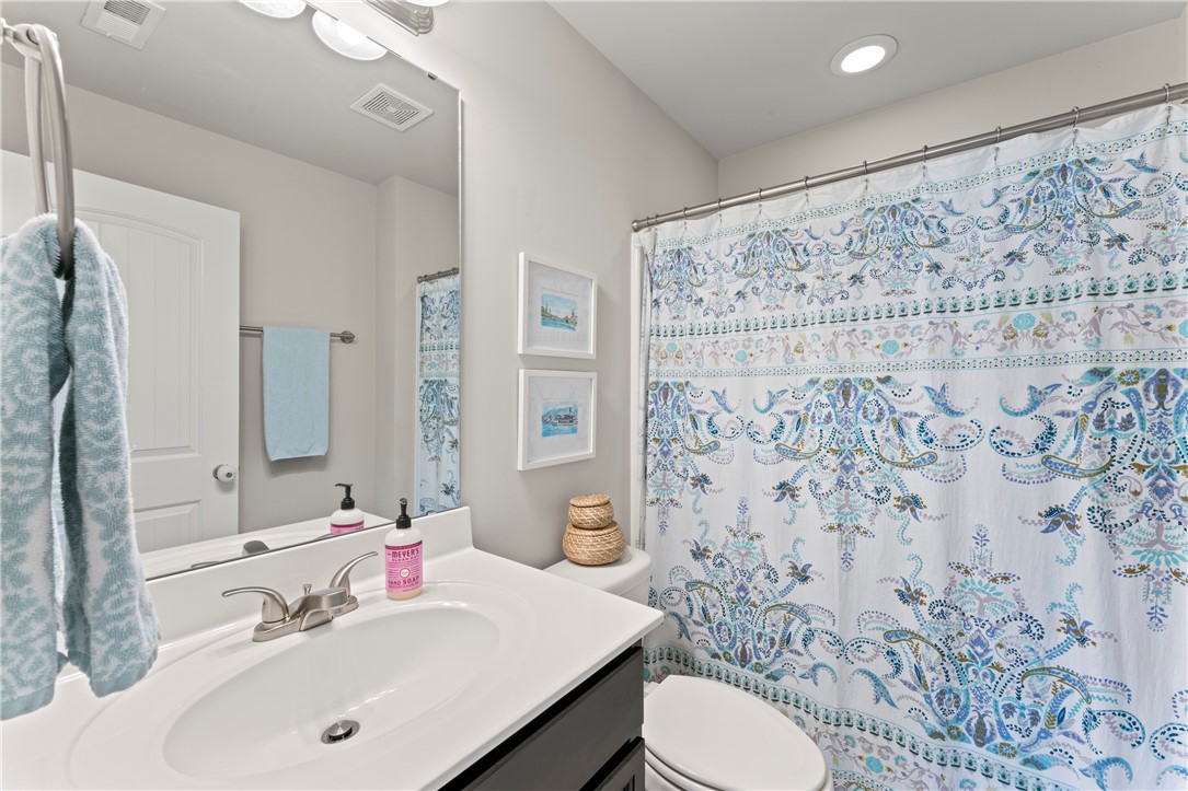 Anderson, South Carolina 29625, United States, 3 Bedrooms Bedrooms, ,3 BathroomsBathrooms,Residential,Active,188356