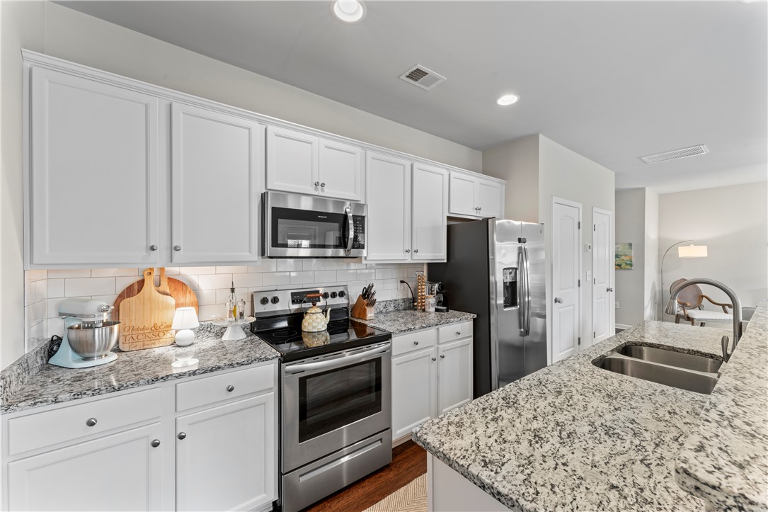 Anderson, South Carolina 29625, United States, 3 Bedrooms Bedrooms, ,3 BathroomsBathrooms,Residential,Active,188356