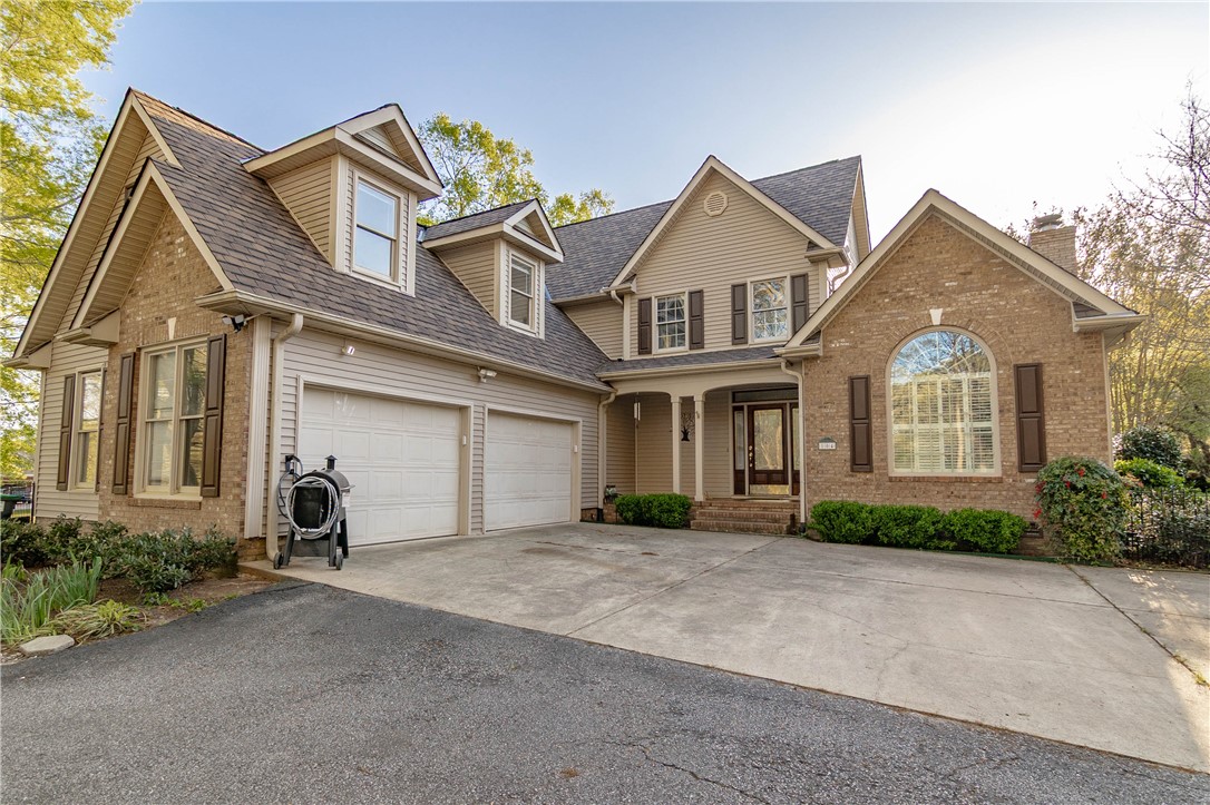 104 Bellewood Drive, Easley, South Carolina image 1