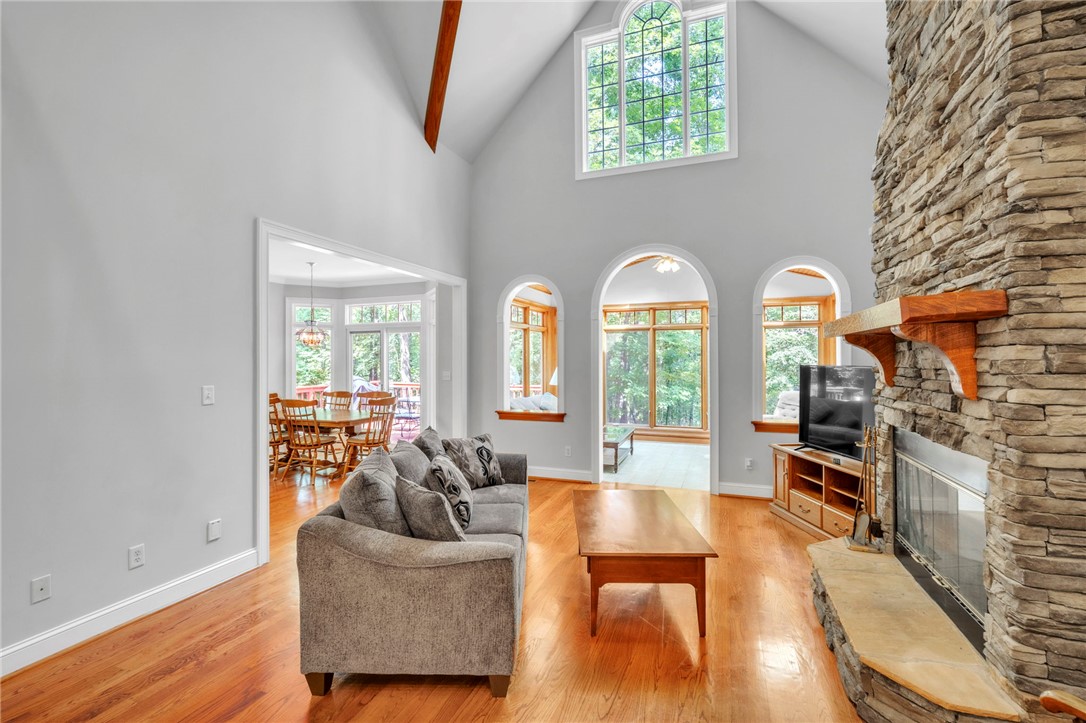 242 Pristine Cove, Hartwell, Georgia image 3