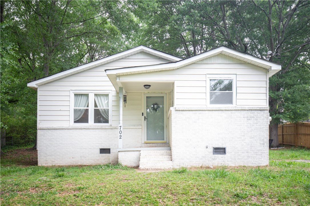 702 W 5th Avenue, Easley, South Carolina image 1
