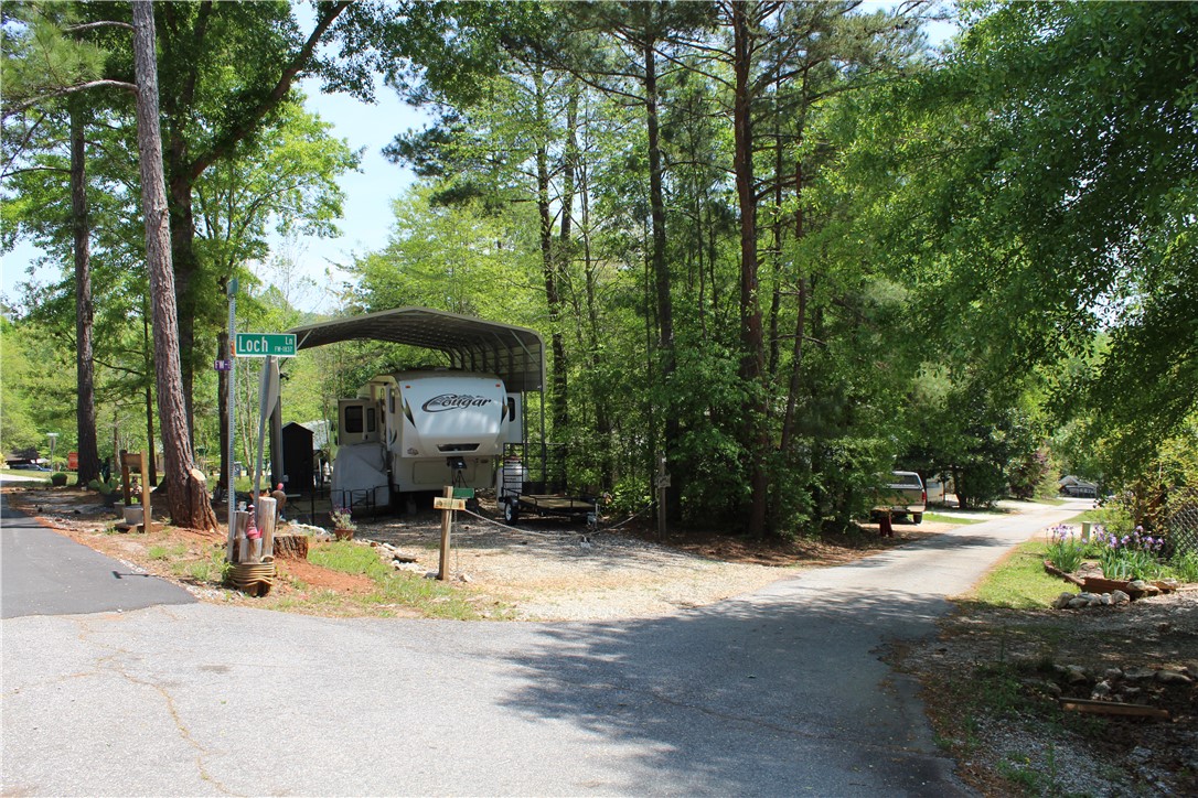 1114 Loch Lane, Westminster, South Carolina image 4