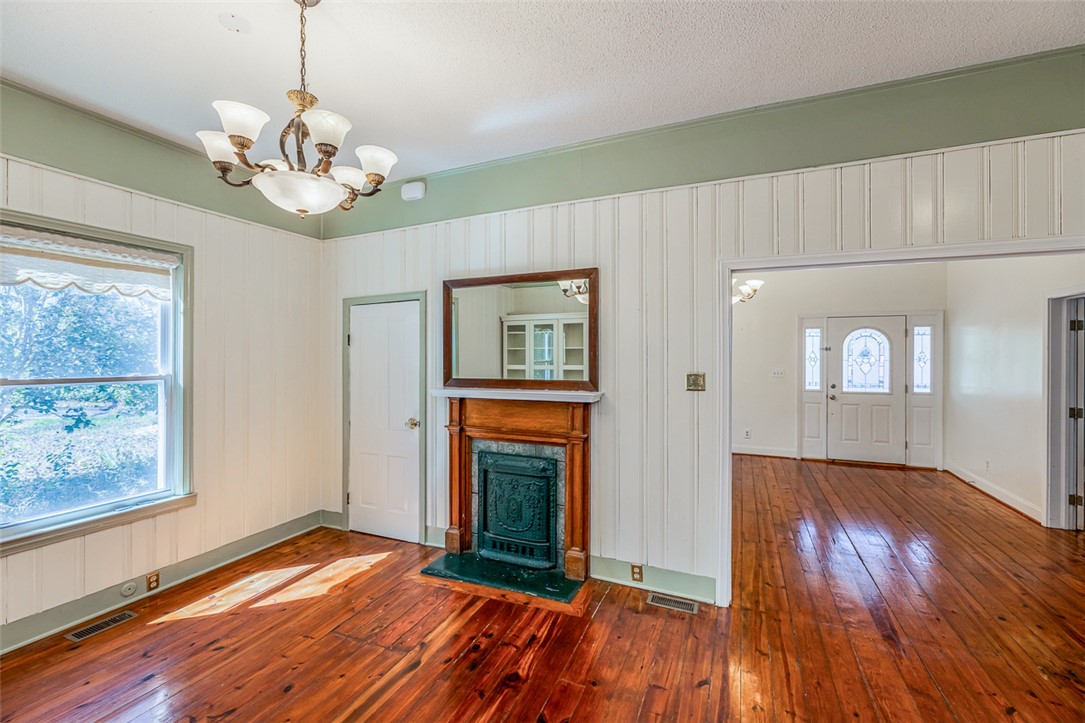 106 E Lime Street, Blacksburg, South Carolina image 7