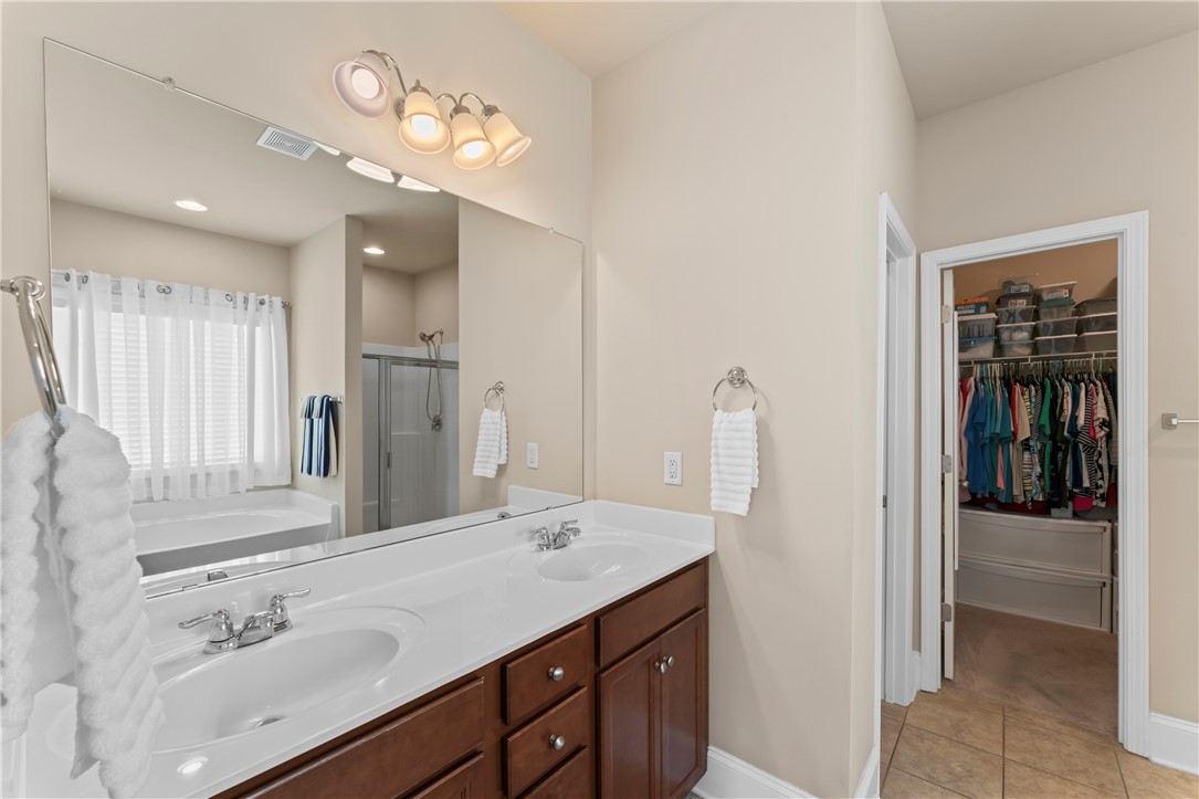 Anderson, South Carolina 29621, United States, 3 Bedrooms Bedrooms, ,2 BathroomsBathrooms,Residential,Pending,215886