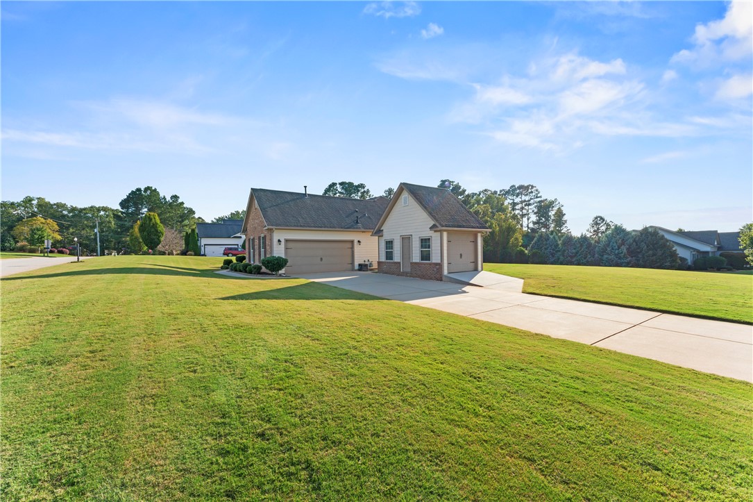 Anderson, South Carolina 29621, United States, 3 Bedrooms Bedrooms, ,2 BathroomsBathrooms,Residential,Pending,215886