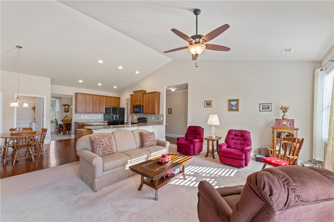 Anderson, South Carolina 29621, United States, 3 Bedrooms Bedrooms, ,2 BathroomsBathrooms,Residential,Pending,215886