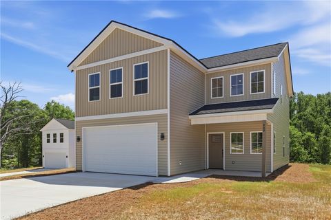 Photo of 409 Wyatt Road, Piedmont, SC 29673 (MLS # 20300183)