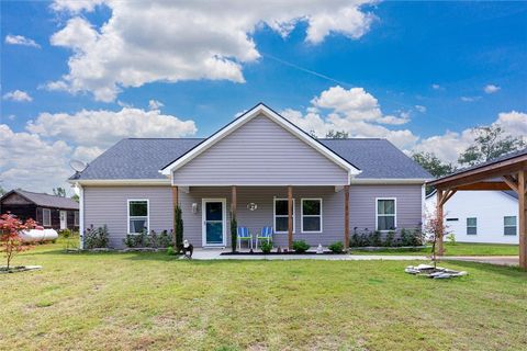 Photo of 67 Sawblade Ridge, Marietta, SC 29661 (MLS # 20298502)