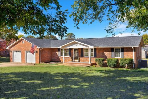 Photo of 109 Carson Drive, Starr, SC 29684 (MLS # 20294528)