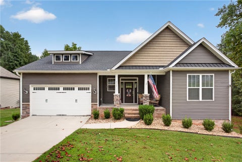 Homes For Sale - 711 Barnes Road<br/> Seneca, SC 29672