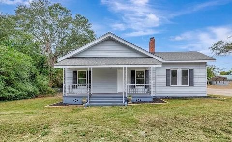 Photo of 208 Hampton Street, Iva, SC 29655 (MLS # 20299225)
