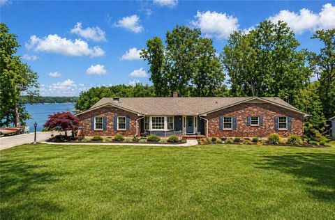 Photo of 2212 Surfside Drive, Anderson, SC 29625 (MLS # 20300775)