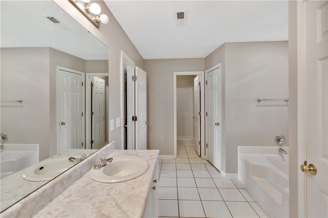 Anderson, South Carolina 29621, United States, 4 Bedrooms Bedrooms, ,3 BathroomsBathrooms,Residential,Active,42916