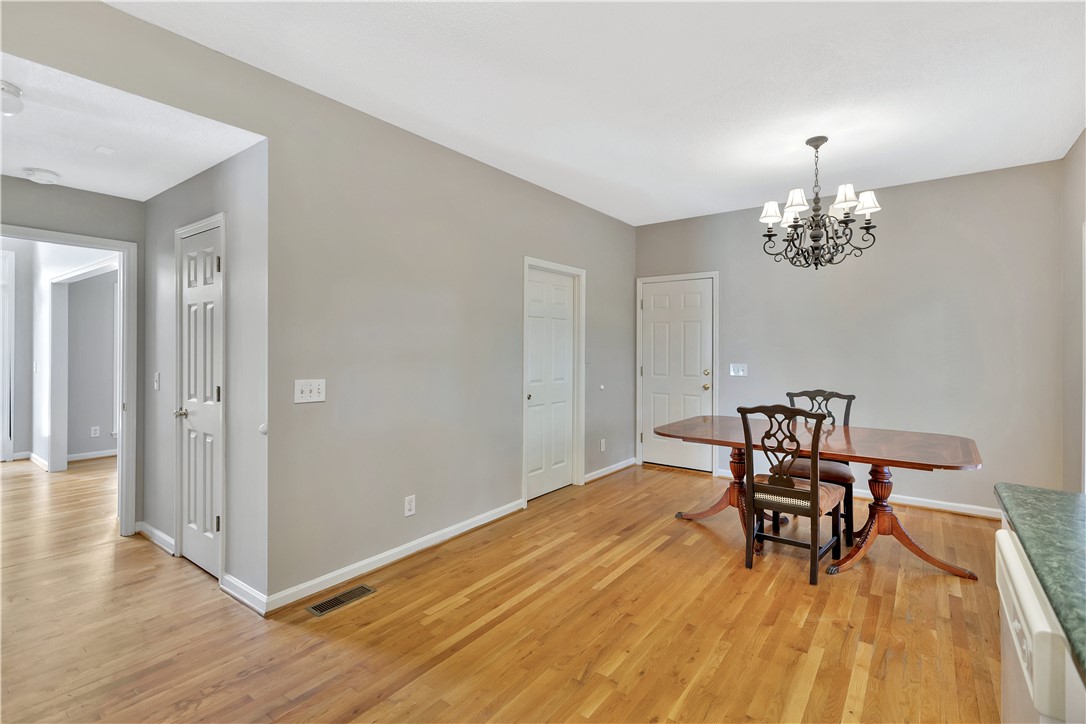 Anderson, South Carolina 29621, United States, 4 Bedrooms Bedrooms, ,3 BathroomsBathrooms,Residential,Active,42916