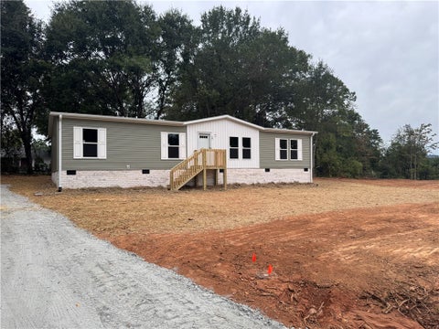 Mobile Home For Sale - 10 Lakeside Drive<br/> Greenville, SC 29617