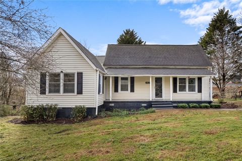 Photo of 1 Frost Street, Pelzer, SC 29669 (MLS # 20298811)