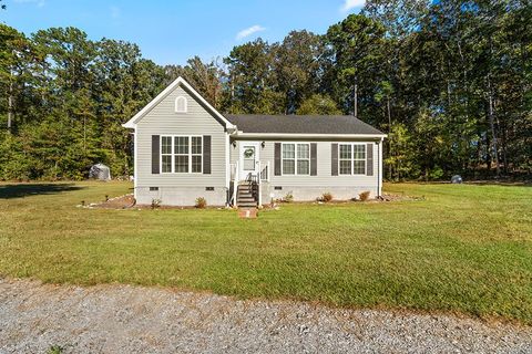 Photo of 430 Charlies Creek Rd Road, Iva, SC 29655 (MLS # 20294929)