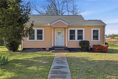 Photo of 612 Crescent Drive, Anderson, SC 29624 (MLS # 20299078)