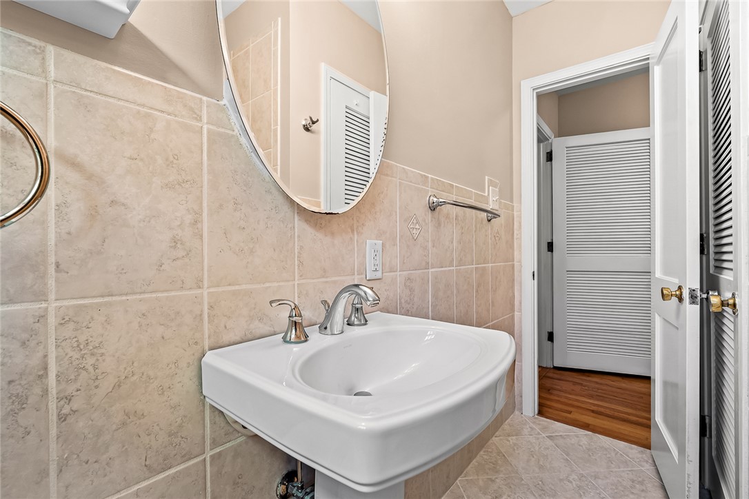 Anderson, South Carolina 29625, United States, 3 Bedrooms Bedrooms, ,2 BathroomsBathrooms,Residential,Active,192500