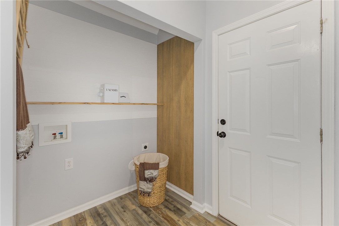 Easley, South Carolina 29642, United States, 4 Bedrooms Bedrooms, ,3 BathroomsBathrooms,Residential,Active,182831