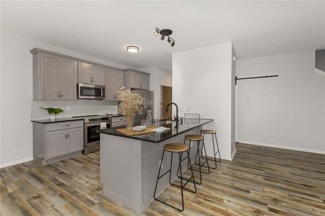 Easley, South Carolina 29642, United States, 4 Bedrooms Bedrooms, ,3 BathroomsBathrooms,Residential,Active,182831