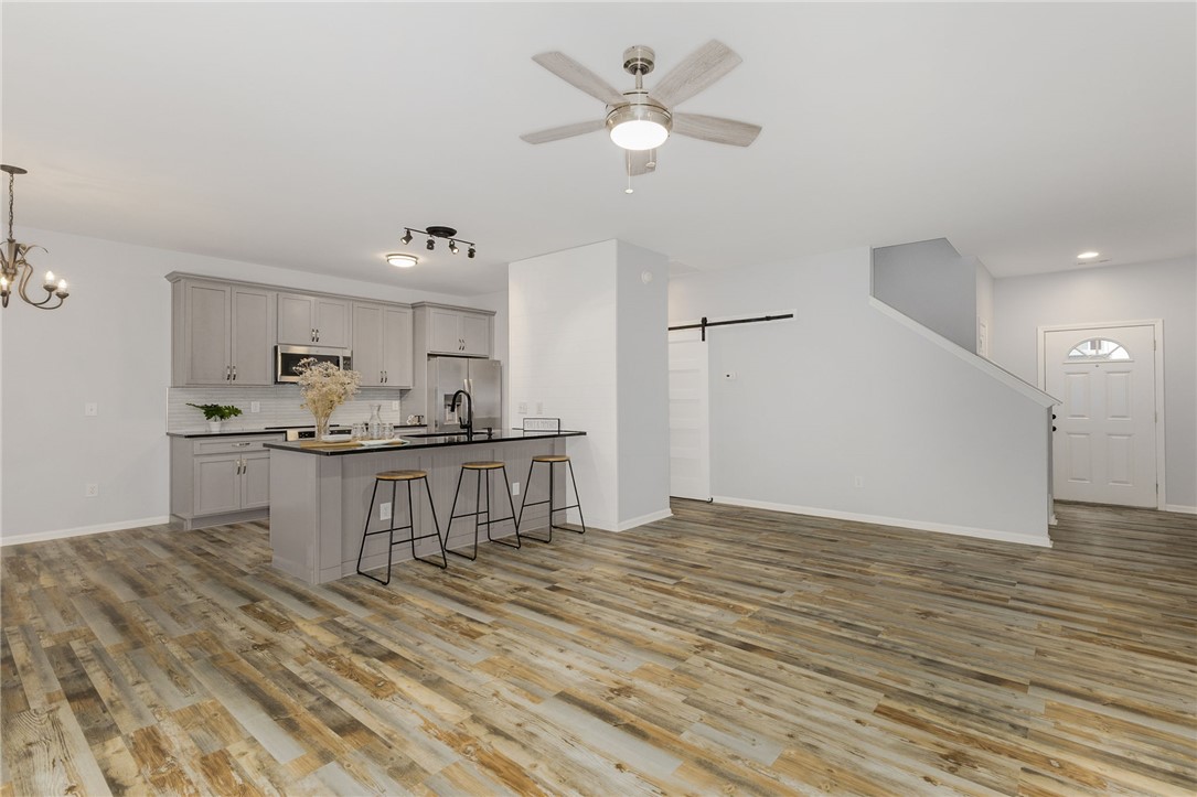 Easley, South Carolina 29642, United States, 4 Bedrooms Bedrooms, ,3 BathroomsBathrooms,Residential,Active,182831