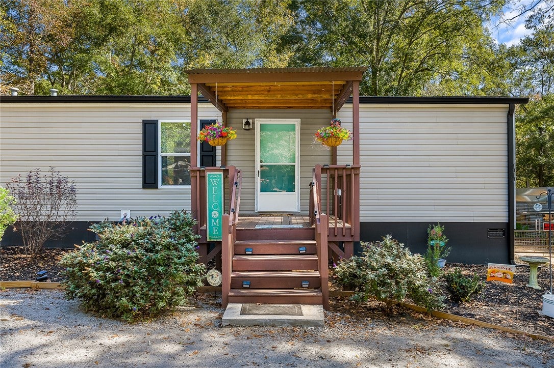 1010 Country Creek
