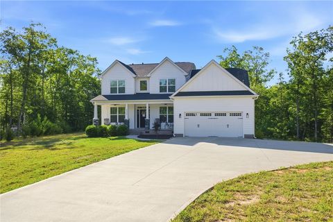 Photo of 525 Sixteenth Circle, Walhalla, SC 29691 (MLS # 20301506)