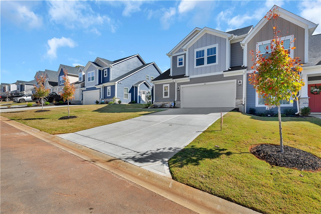 Central, South Carolina 29630, United States, 3 Bedrooms Bedrooms, ,3 BathroomsBathrooms,Residential,Active,32497