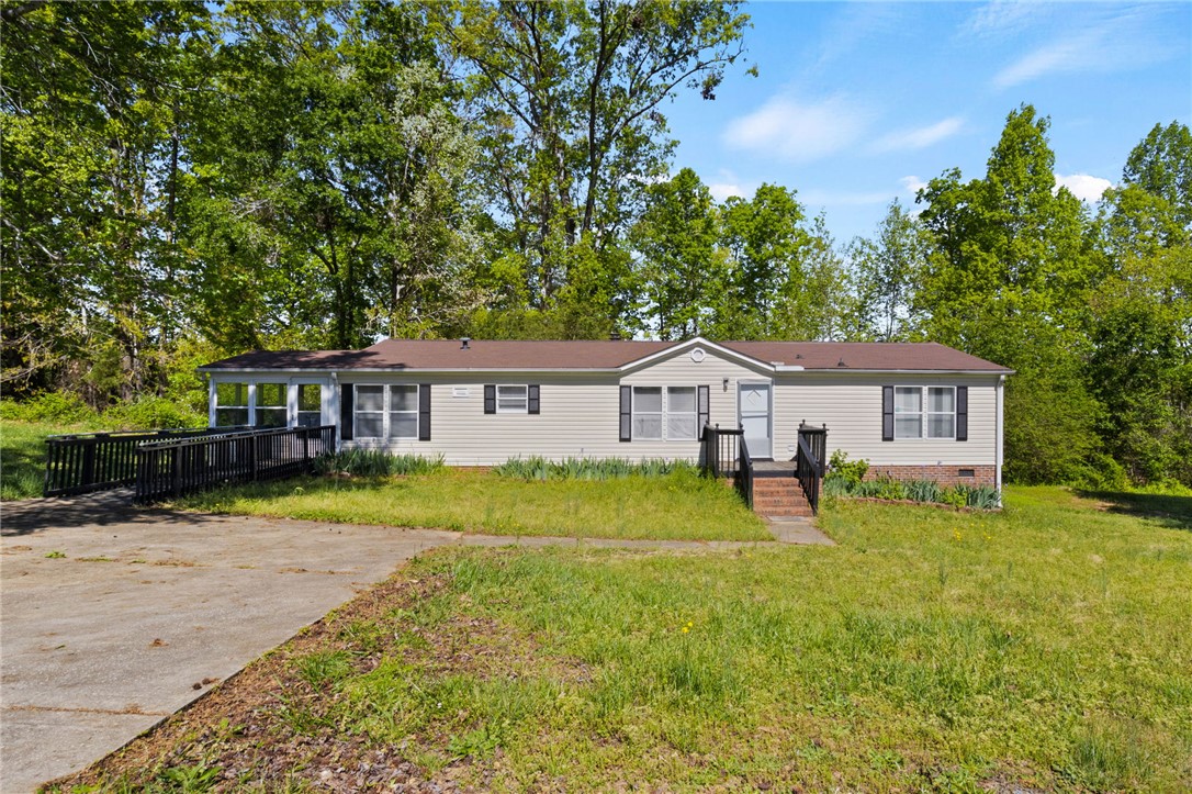401 Walnut Crest Court, Fountain Inn, South Carolina image 1