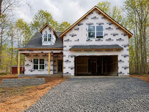 Photo of 328 Point Road, Westminster, SC 29693 (MLS # 20300502)