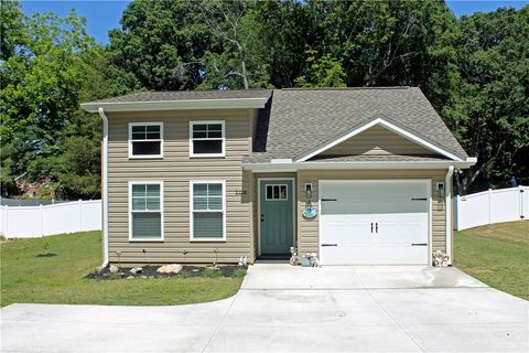 Photo of 3 C Street, Williamston, SC 29697 (MLS # 20301530)