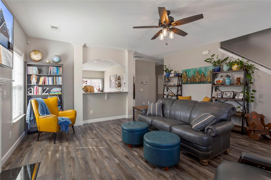 104 S Nickel Springs Drive, Easley, South Carolina image 2