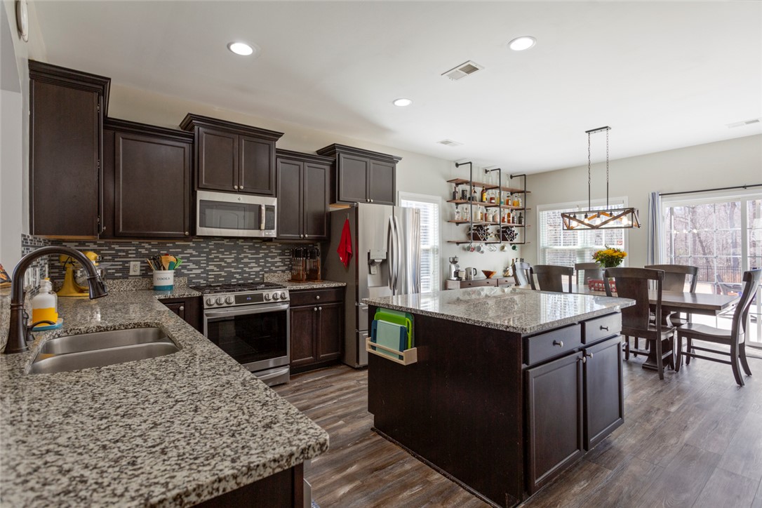 104 S Nickel Springs Drive, Easley, South Carolina image 5