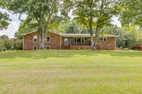 Photo of 329 Wash Lesley Road, Pickens, SC 29671 (MLS # 20304522)