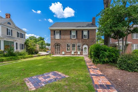Photo of 105 E Cambridge Avenue, Greenwood, SC 29646 (MLS # 20304238)