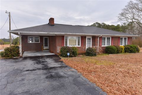 Photo of 433 Highway 28 S, Abbeville, SC 29620 (MLS # 20297271)